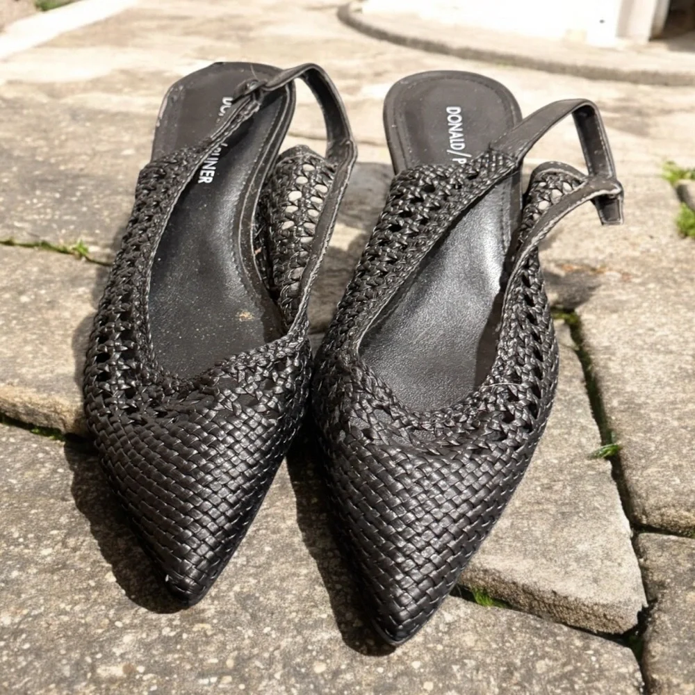 Donald J. Pliner Black slingback with Woven Texture kitten heel size 7
